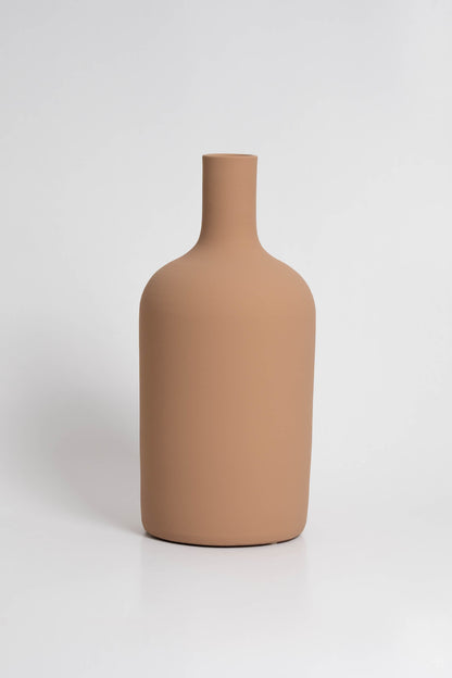 Blanc 02 Vase in peach, ceramic with a minimalist design, handmade in Portugal. Ideal for displaying flowers or as a standalone decorative vase.