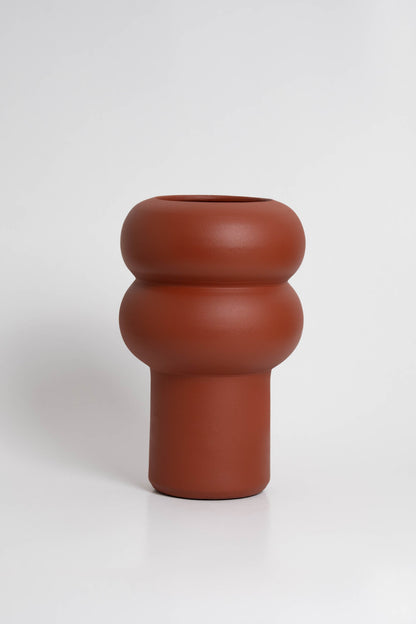 Ripple LARGE IN TERRACOTTA ceramic with a minimalist design, handmade in Portugal. Ideal for displaying flowers or as a standalone decorative vase.