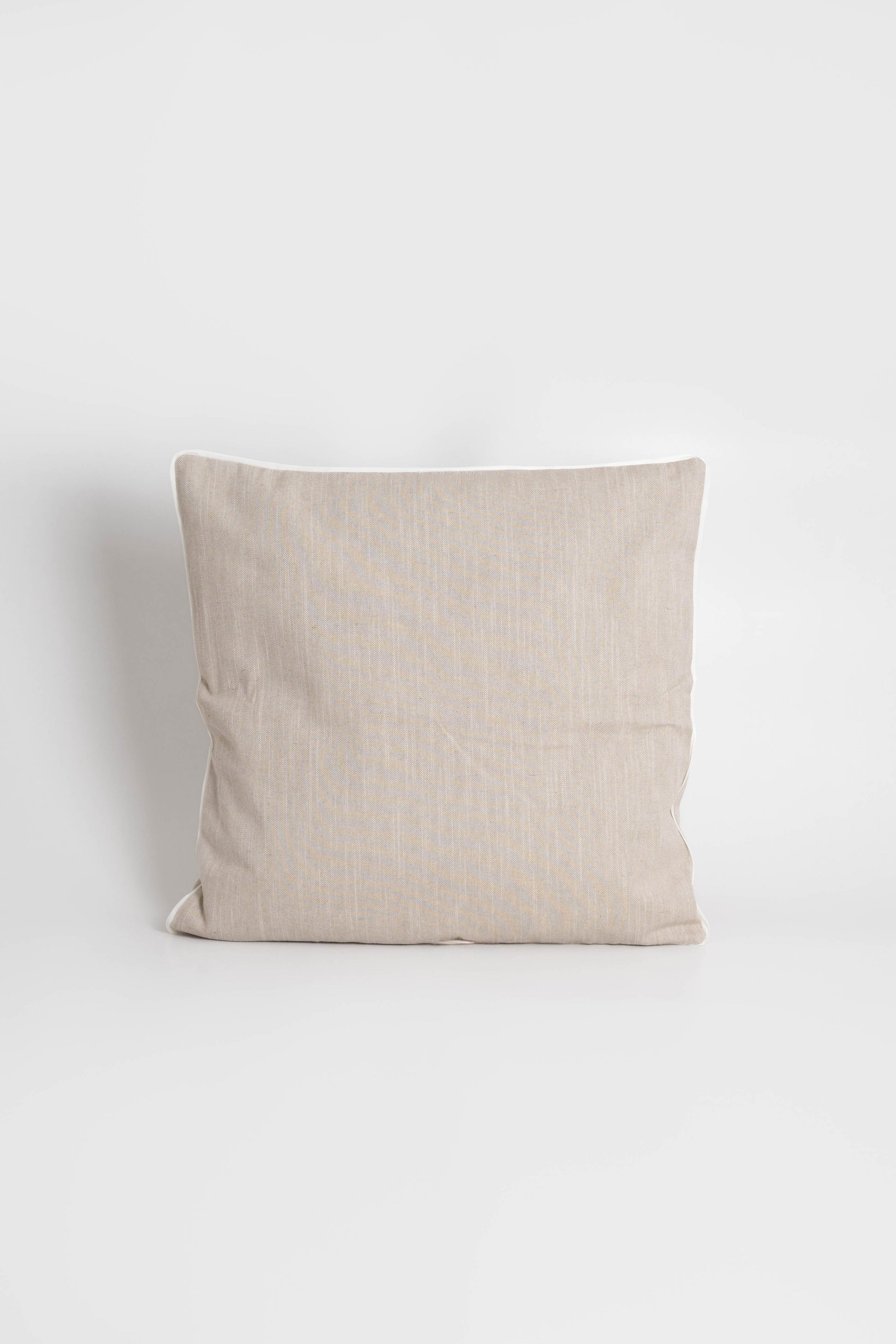 Cotton cushion cover with elegant white border detail, made from soft, durable fabric. Ideal for adding a minimalist and timeless design to your home decor.Made in Portugal.