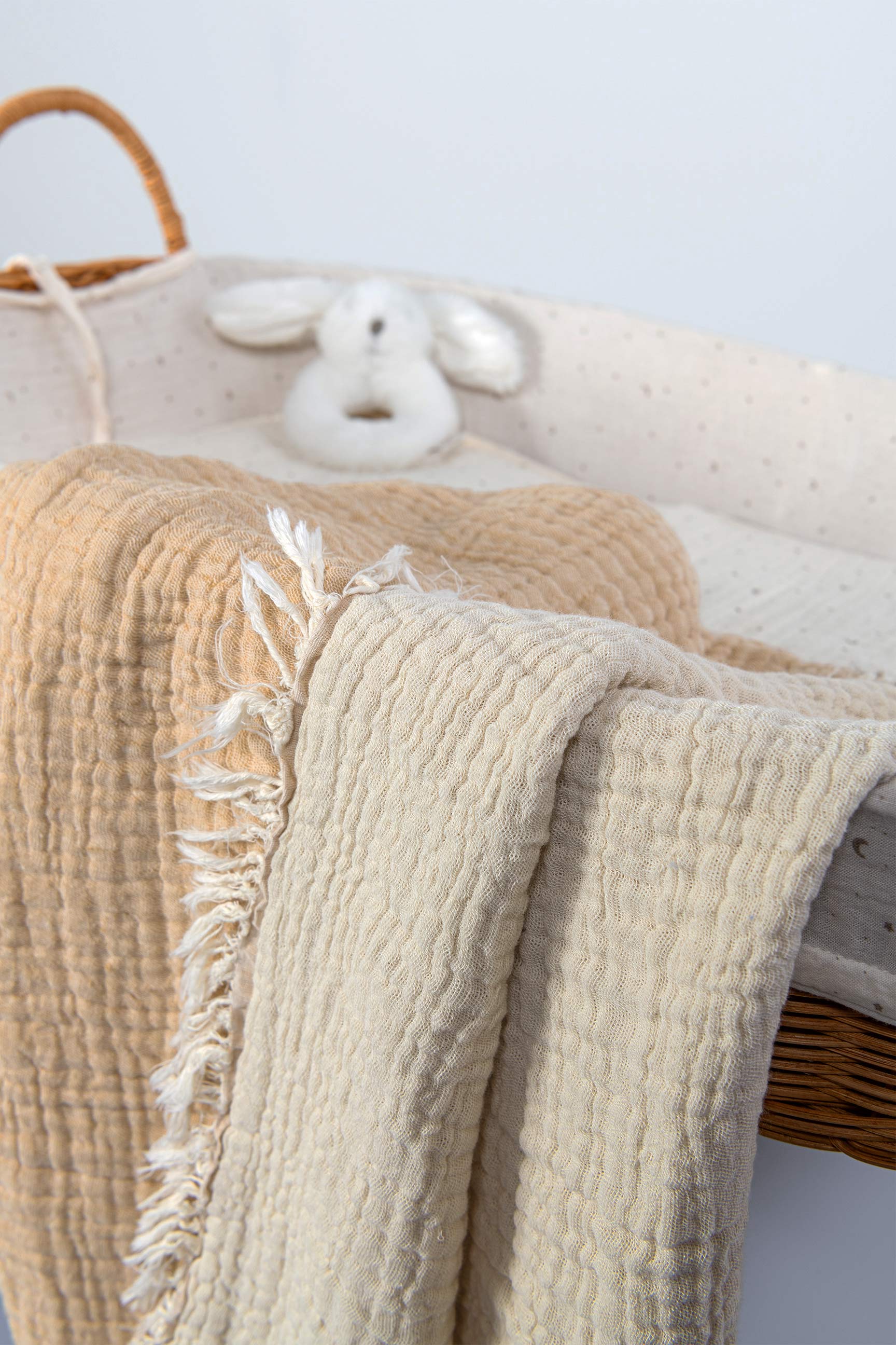 kid blanket in beige 100% cotton, made in portugal.