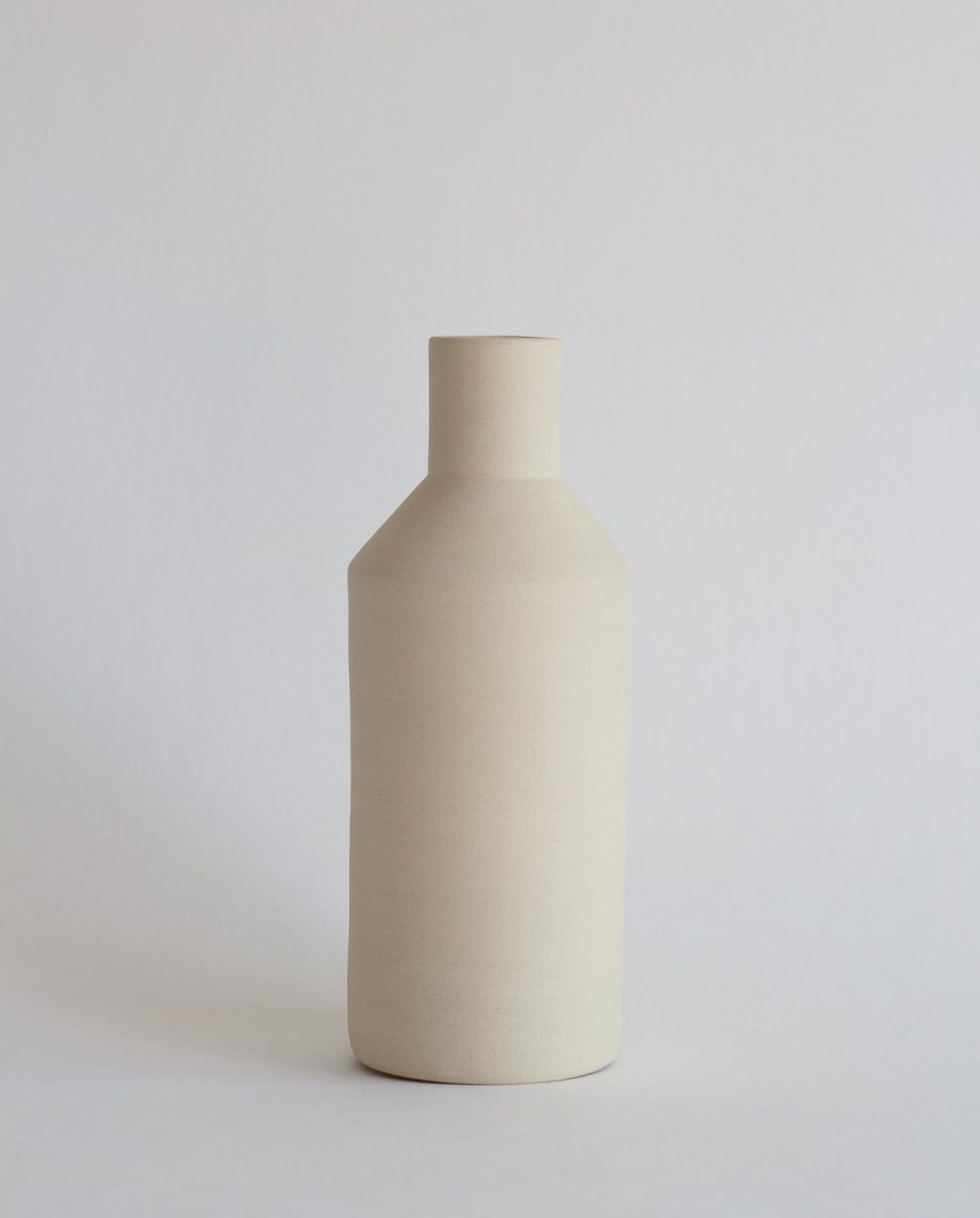 Große handgefertigte Vase aus natürlichem Steingut von der portugiesischen Marke für Wohnkultur o cactuu.
